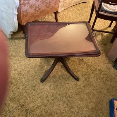 Coffee table with tray