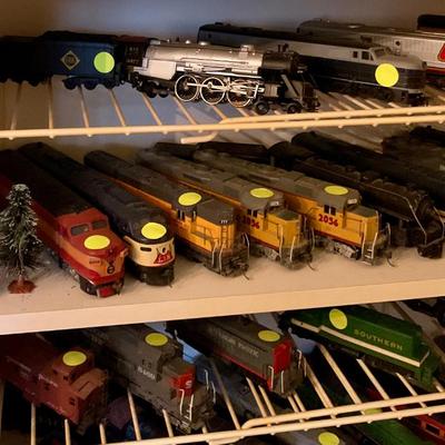 Model railroad engines