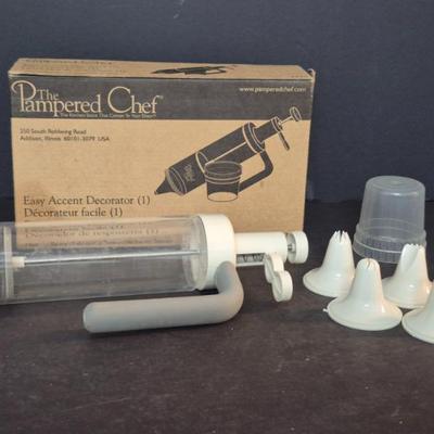 Pampered Chef Easy Accent Decorator #1775 - In Box