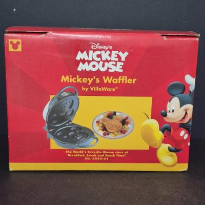 VillaWare Disney Mickey Mouse Waffler - In Box