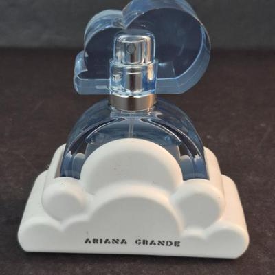 Ariana Grande Cloud Eau de Parfum Spray - 1 Fl. Oz. - Appears Full