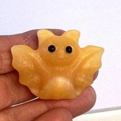 Yellow calcite