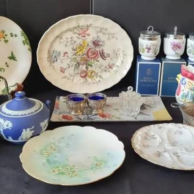 Royal Worcester Pieces + (LR)