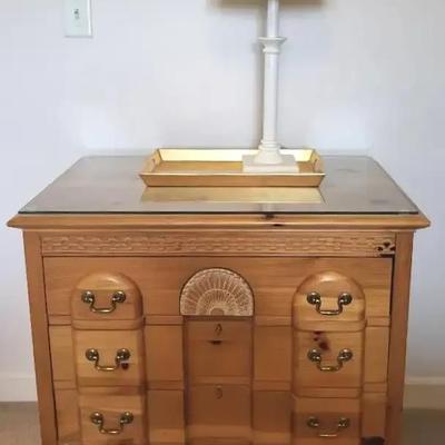 Broyhill Chest + (BR)
