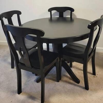 Kitchen Table & Chairs (K)