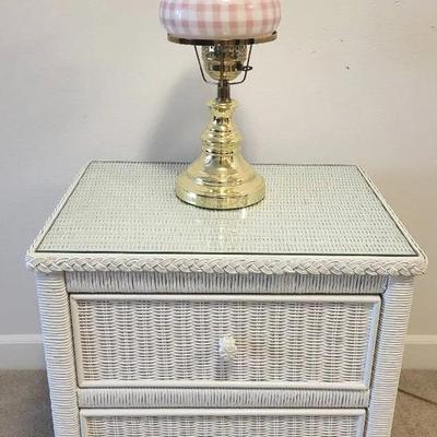 Lexington Wicker Nightstand & Lamp (BR)