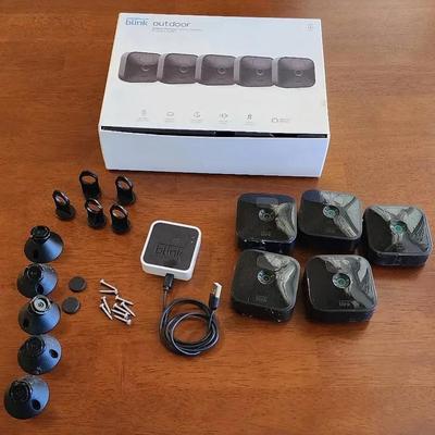 Blink Outdoor Security Camera Set - Battery Powered