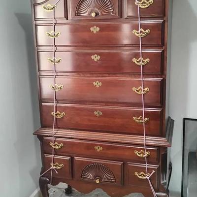 Thomasville Vintage Chest Of Drawers 