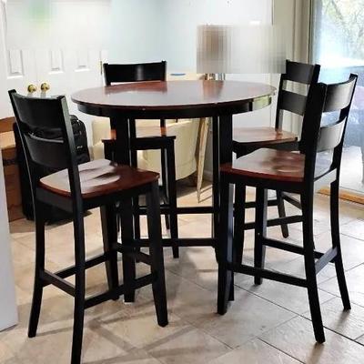 High-top Table & Chairs 