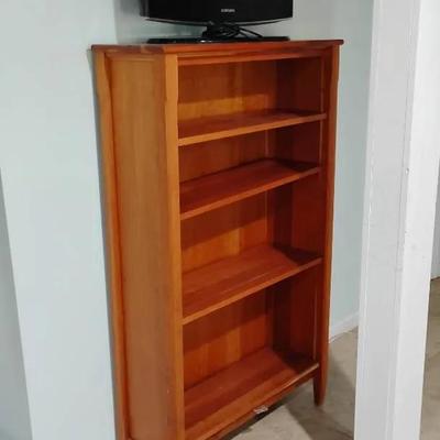 Samsung Television & Bookshelf 