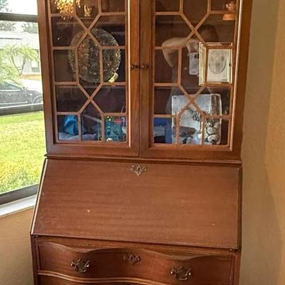 Monitor Furniture Co Traditional Secretary Desk