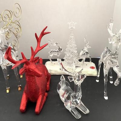 Set Of Christmas Reindeer 