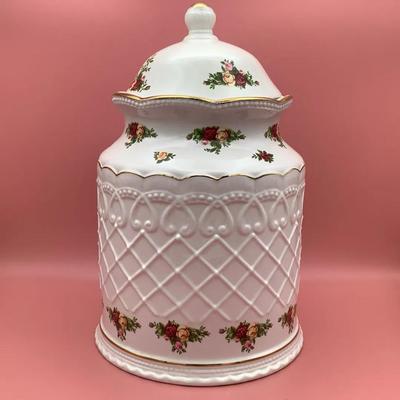 Royal Albert Old Country Roses Cookie Jar