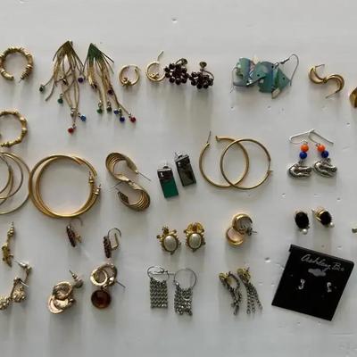 28 Pairs Of Earrings 
