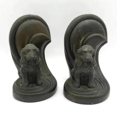 Bookends Dog