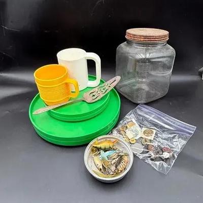 Vintage Plates & Cup By Massimo Vignelli, Glass Jar, Fishing Lures, Pie Server