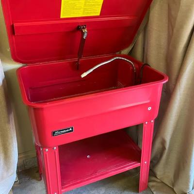 Red Tool Washer