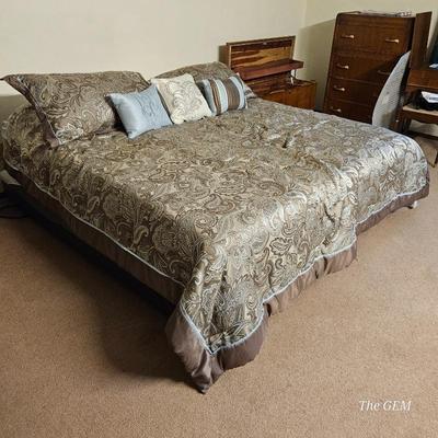 Sale Photo Thumbnail #9