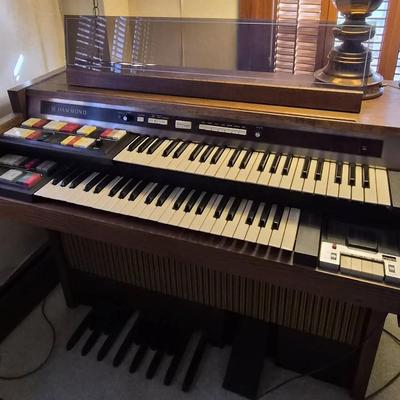 Hammond Model 5224 Organ
