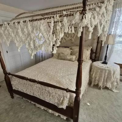 Four Posted Canopy Bed, Linens & Lamp