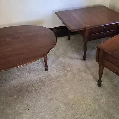 Pennsylvania House Oval Coffee Table With Matching Rectangular Side Tables