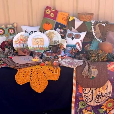 “Fall Y’all” Décor Collection with Pillows, Plates & Seasonal Accents