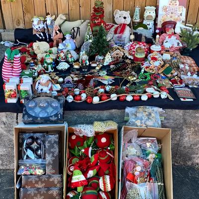 Christmas Collection Featuring Gingerbread Man & Fitz and Floyd Accents