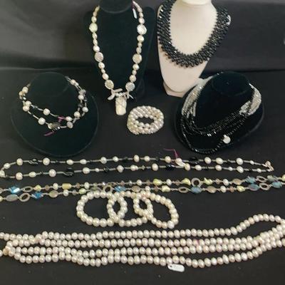 Costume Jewelry: Pearls And Crystals