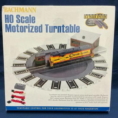 Bachmann HO Scale Motorized Turntable #46299 SEALED