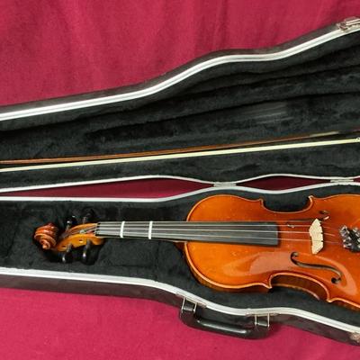 Georg Herrmann Stradivarius Replica Violin w/ Bow & Case Full Size