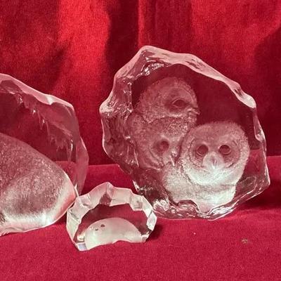Mats Jonasson  Carved Glass Animal Decor Signed
