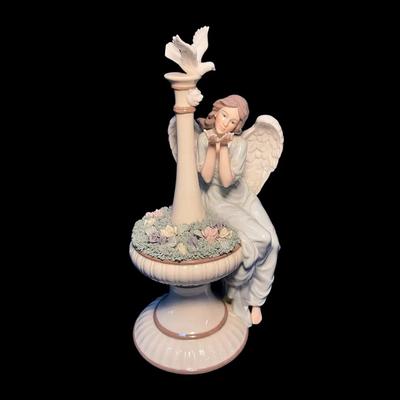 Grandeur Noel Porcelain Angel (13 Inch)