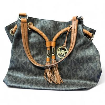 Michael Kors Jet Set Large Shoulder Bag