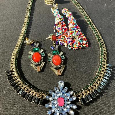 Bauble Bar Necklace And Earrings