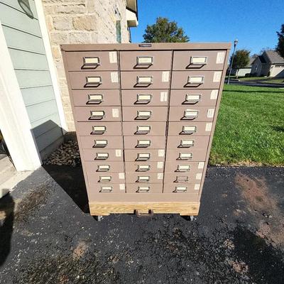 Innovative Rolling Tool Chest & Tools