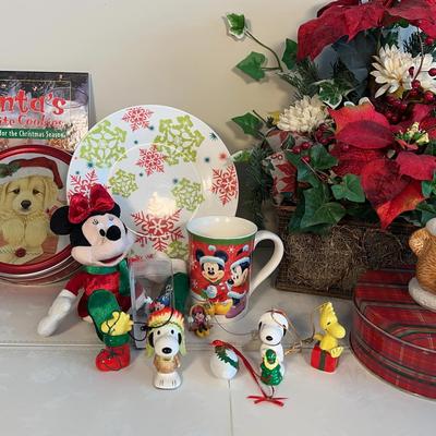 Christmas Decor Lot