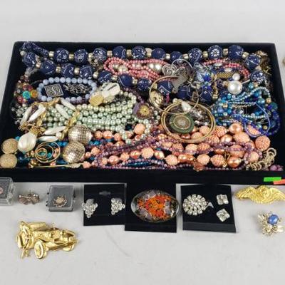 Sale Photo Thumbnail #590