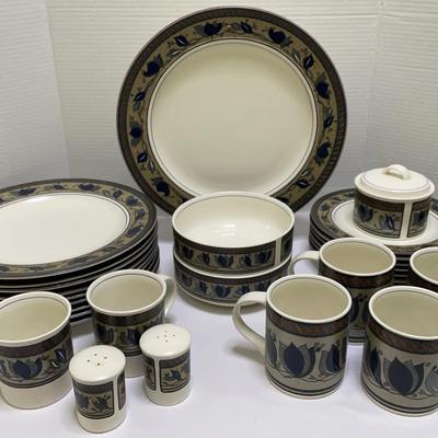Mikasa Intaglio "Arabella" Dinner Ware
