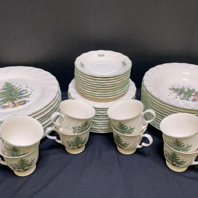 Nikko Christmas Tree China Set Plates & Bowls