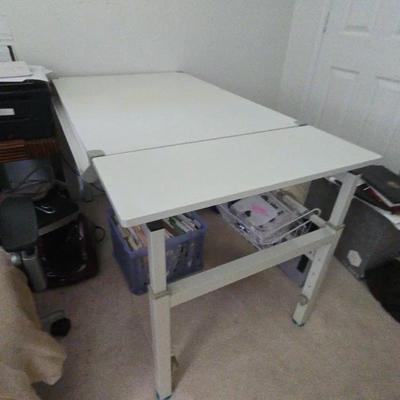 Adjustable Drafting Table
