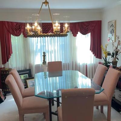 Gorgeous Glass Top Table With Six Chairs