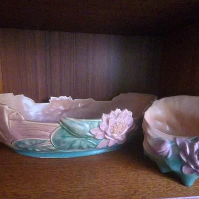 Roseville Water Lily Console Bowl and Conch Shell Planter