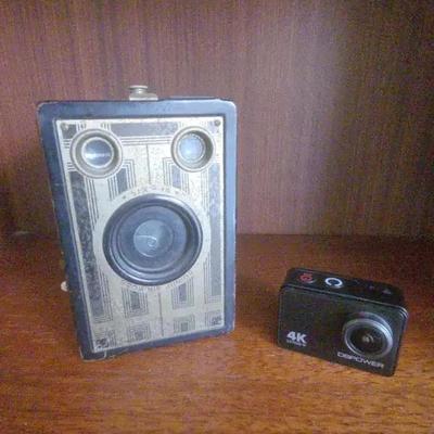 Vintage Kodak Brownie Jr Camera And Power Digital Camera