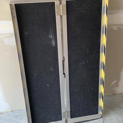 Foldable Metal Wheelchair Ramp With Extra Rails