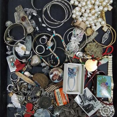 Sale Photo Thumbnail #697