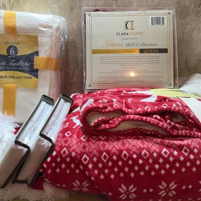 Christmas Linens