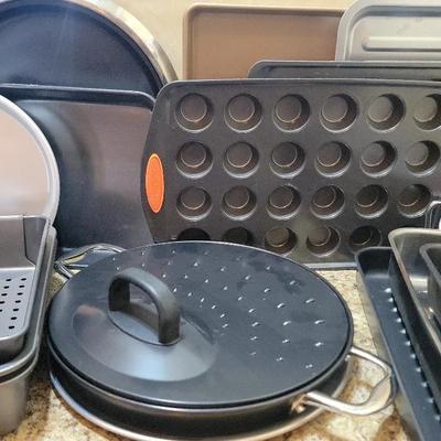 Assortment Of Bakeware