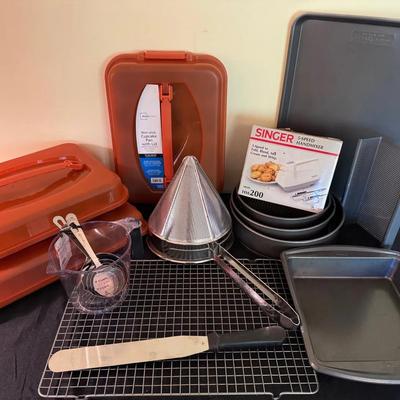 Baker’s Lot with Sifter And 5 Speed New Hand mixer