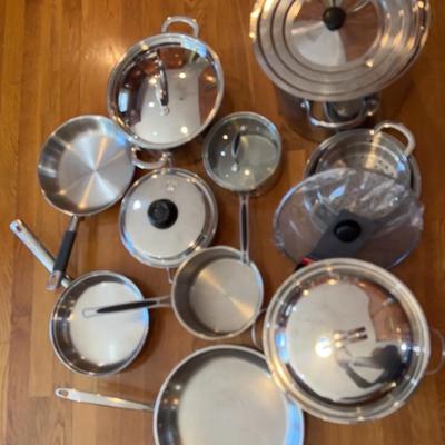 Lots Of Pots 2