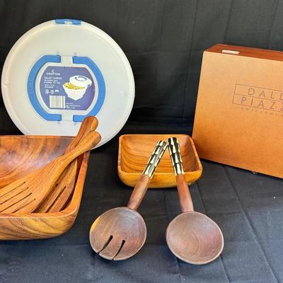 Wooden Salad Bowls And Dressing Maker Set